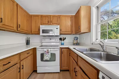 44 Brook Hollow Way, Manchester, NH 03103 - Photo 12