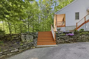83 Hampstead Rd, Sandown, NH 03873 - Photo 4
