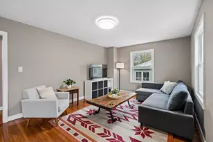 24 Hiler St, Manchester, NH 03109 - Photo 4