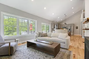 6 Betty Ln, Stratham, NH 03885 - Photo 8