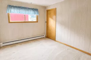 107 Strafford St, Berlin, NH 03570 - Photo 14
