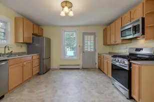 51 Laurel St, Concord, NH 03301 - Photo 2