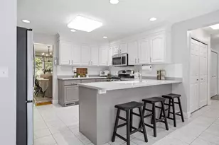 10 Ellison Dr, Bedford, NH 03110 - Photo 14