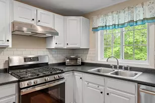 43 Ladyslipper Dr, Newmarket, NH 03857 - Photo 10