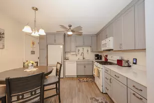 379 Huse Rd, Manchester, NH 03103 - Photo 8