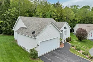 28 Autumn Ln, Gilford, NH 03249 - Photo 2