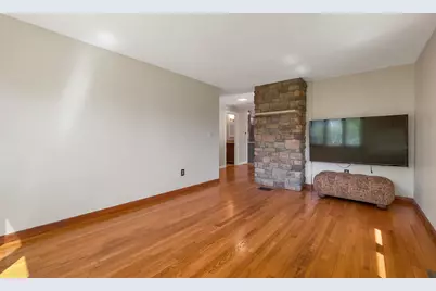 218 Brookside Drive, Hartford, VT 05001 - Photo 16