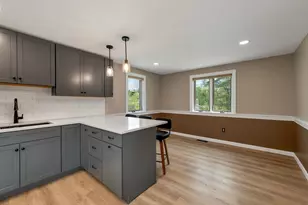 218 Brookside Dr, Hartford, VT 05001 - Photo 6