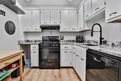 7 Blackstone Drive #36, Nashua, NH 03063 - Photo 4