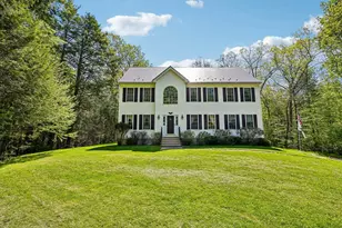 79 Emerald Dr, Danville, NH 03819 - Photo 2
