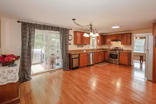 13 Jump Ln, Hudson, NH 03051 - Photo 10