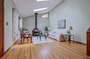 311 Paquette Ave, Manchester, NH 03104 - Photo 2