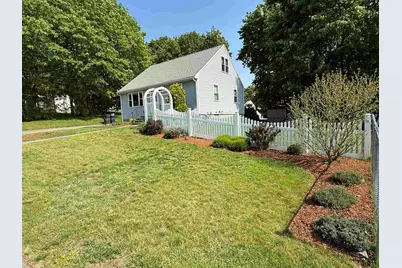 10 Vandette Avenue, Dracut, MA 01826 - Photo 2