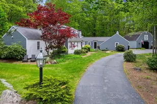 213 Joppa Hill Rd, Bedford, NH 03110 - Photo 2