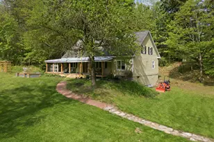 39 Town Farm Rd, Wilton, NH 03086 - Photo 2