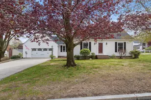 633 Fairfield St, Manchester, NH 03104 - Photo 1
