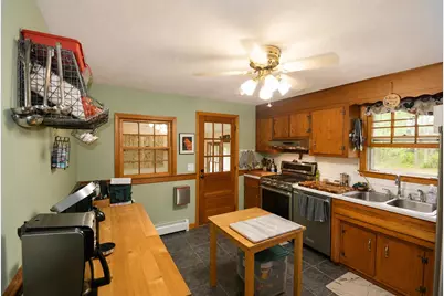 86 Mammoth Road, Londonderry, NH 03053 - Photo 6