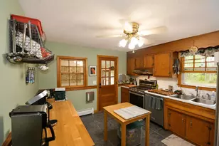 86 Mammoth Rd, Londonderry, NH 03053 - Photo 6