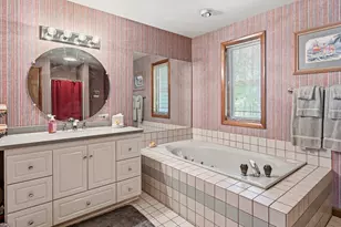 8 Seasons Ln, Londonderry, NH 03053 - Photo 32
