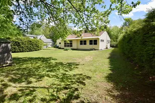 9 Wildwood Ave, Claremont, NH 03743 - Photo 4