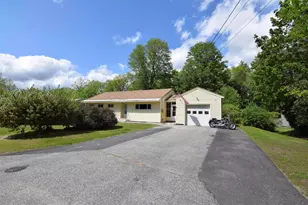 9 Wildwood Ave, Claremont, NH 03743 - Photo 2