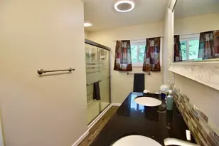 9 Wildwood Ave, Claremont, NH 03743 - Photo 20