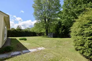 9 Wildwood Ave, Claremont, NH 03743 - Photo 6