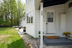 20 Mirror Lake Dr, Tuftonboro, NH 03853 - Photo 4