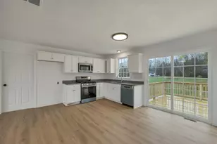 12 Piper St, Franklin, NH 03235 - Photo 4