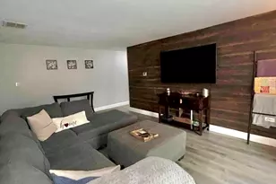 1 Louisburg Square, Nashua, NH 03060 - Photo 10