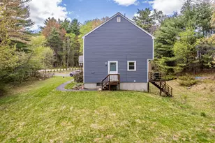 206 Hampstead Rd, Derry, NH 03038 - Photo 4