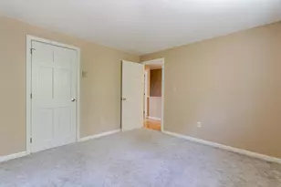 206 Hampstead Rd, Derry, NH 03038 - Photo 18