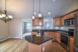 14 Centerville Dr, Salem, NH 03079 - Photo 6