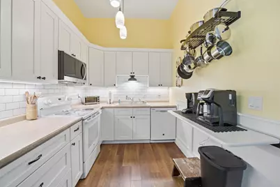15 Mount Saint Mary's Way #210, Hooksett, NH 03106 - Photo 10