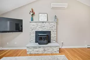 10 Hillside Rd, Kingston, NH 03848 - Photo 8