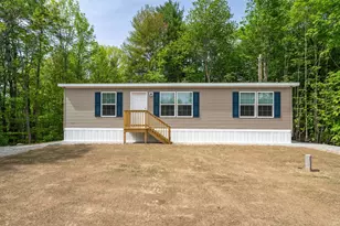 11 Hill St, Hillsboro, NH 03244 - Photo 2