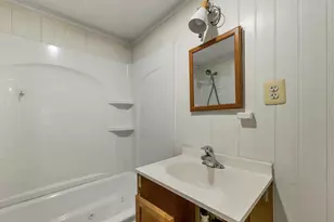 14 Belmont St, Salem, NH 03079 - Photo 20