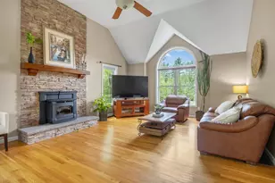 212 Oak Hill Rd, Barrington, NH 03825 - Photo 2