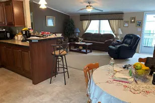 20 Spruce Ct, Seabrook, NH 03874 - Photo 2