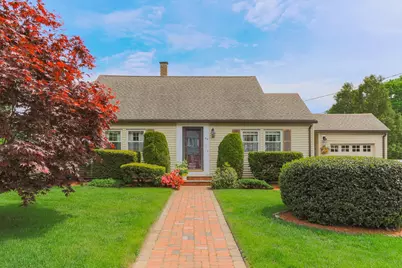 39 Dearborn Avenue, Hampton, NH 03842 - Photo 2