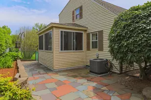 39 Dearborn Ave, Hampton, NH 03842 - Photo 6