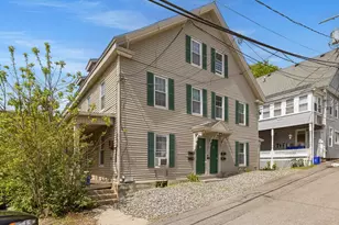 9 Central St, Newmarket, NH 03857 - Photo 1