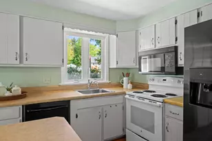 6 Patricia Ave, Exeter, NH 03833 - Photo 12