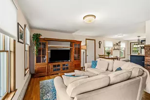 137 Wedgewood Ln, Manchester, NH 03109 - Photo 4
