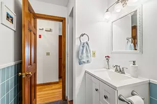 137 Wedgewood Ln, Manchester, NH 03109 - Photo 22