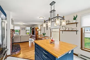 137 Wedgewood Ln, Manchester, NH 03109 - Photo 20