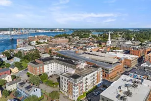 77 Hanover St, Portsmouth, NH 03801 - Photo 22