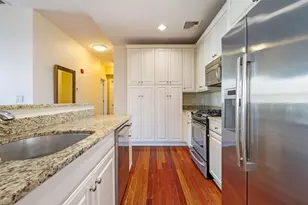 77 Hanover St, Portsmouth, NH 03801 - Photo 8