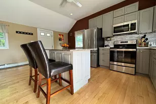 29 Lee Ave, Manchester, NH 03109 - Photo 6
