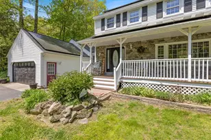 53 Sullivan Rd, Hudson, NH 03051 - Photo 4